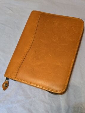 Day TIMER Leather Zip Portfolio Case - Tan